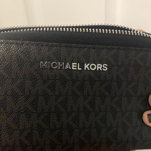 Michael Kors BUNDLE! jet set travel tote, wristlet and wallet set - Picture 10 of 13